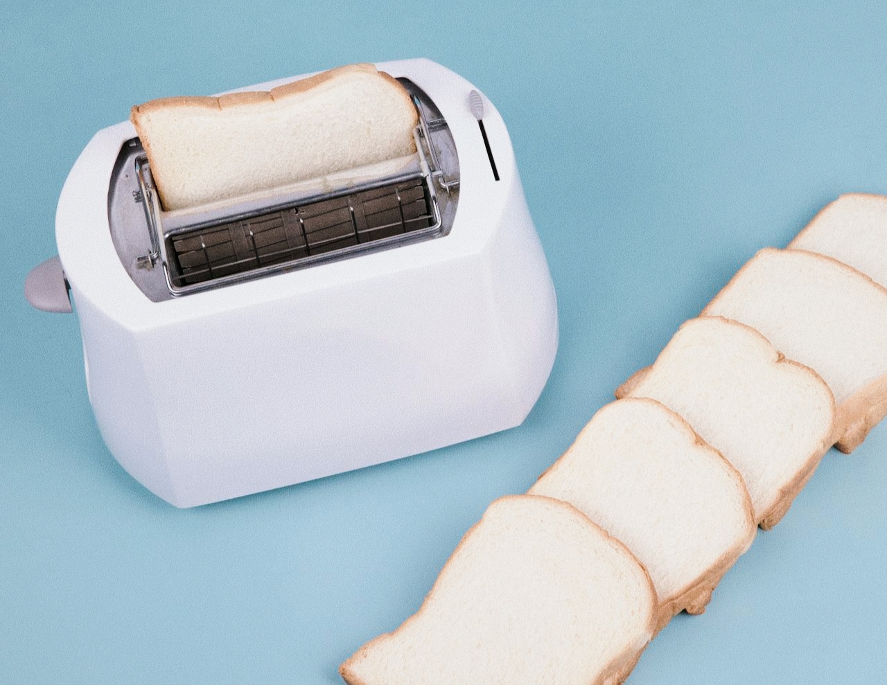 Jak skutecznie czyścić toster z okruchów