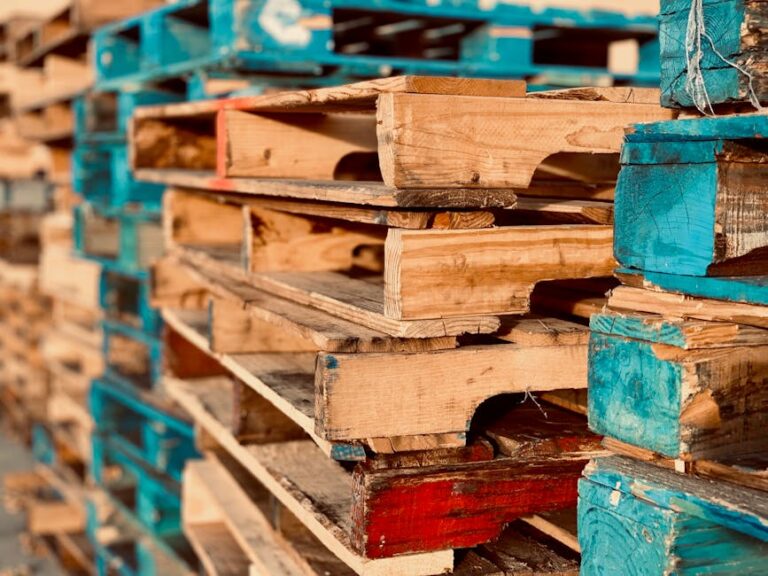Meble z palet DIY – od projektu po realizację