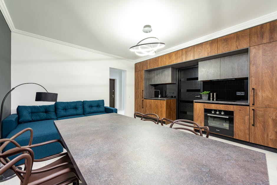 Kuchnia otwarta na salon w małym mieszkaniu – za i przeciw